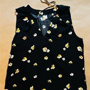 Old Navy Yellow and White Cut Out Sleeveless Blouse